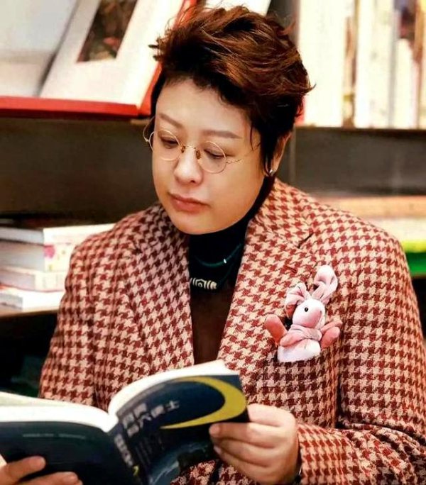 正本韩红也有这样漂亮的时候，网友要津是东说念主好意思心善