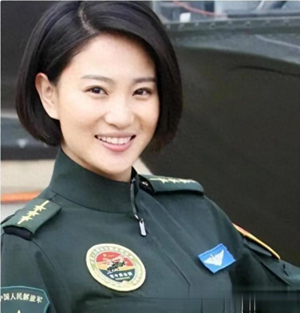军中之花“侯梦莎：已走上了一条“不归路“千里迷带货不拍戏！